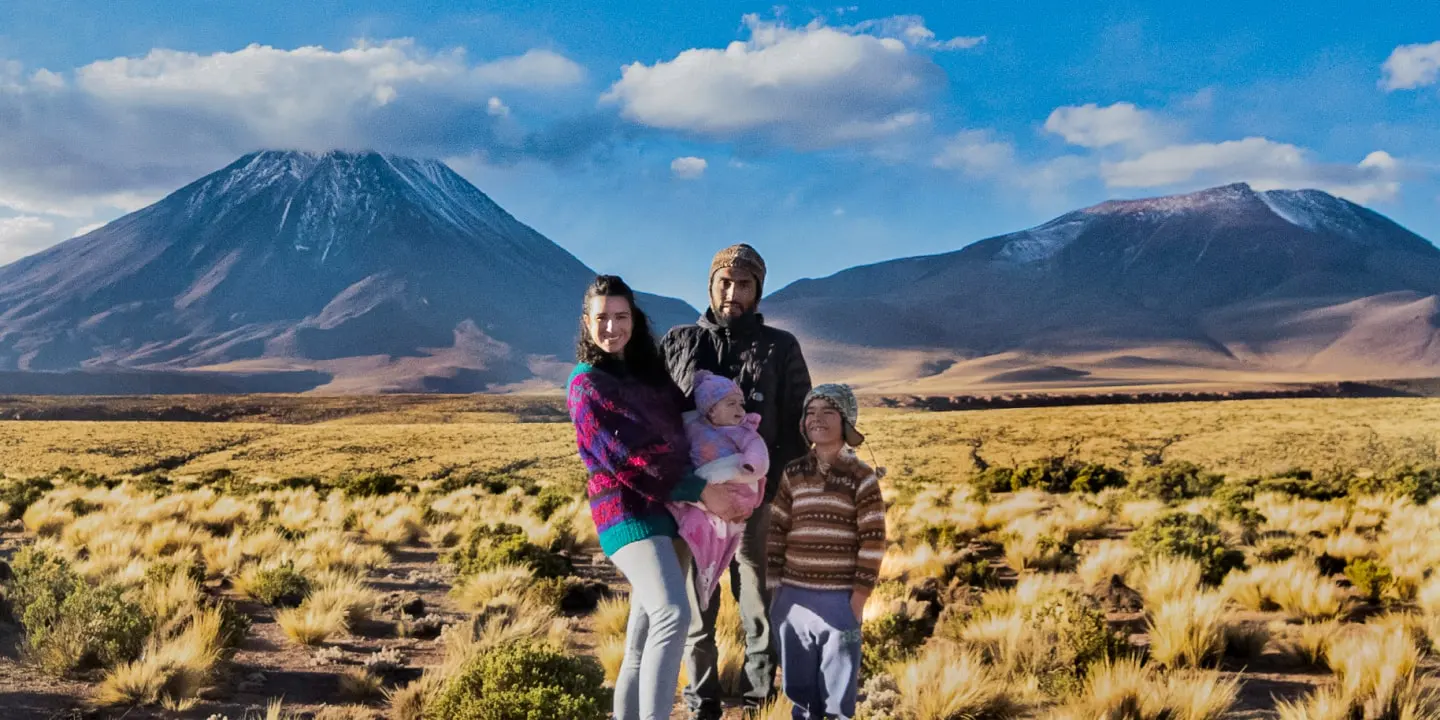 Thalia, Gonzalo, Manky y Ckaari con el antiplano de fonto